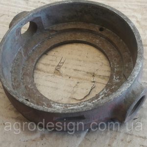 Корпус отжимного подшипника 54-2406041-10 заднего моста трактора Т-70